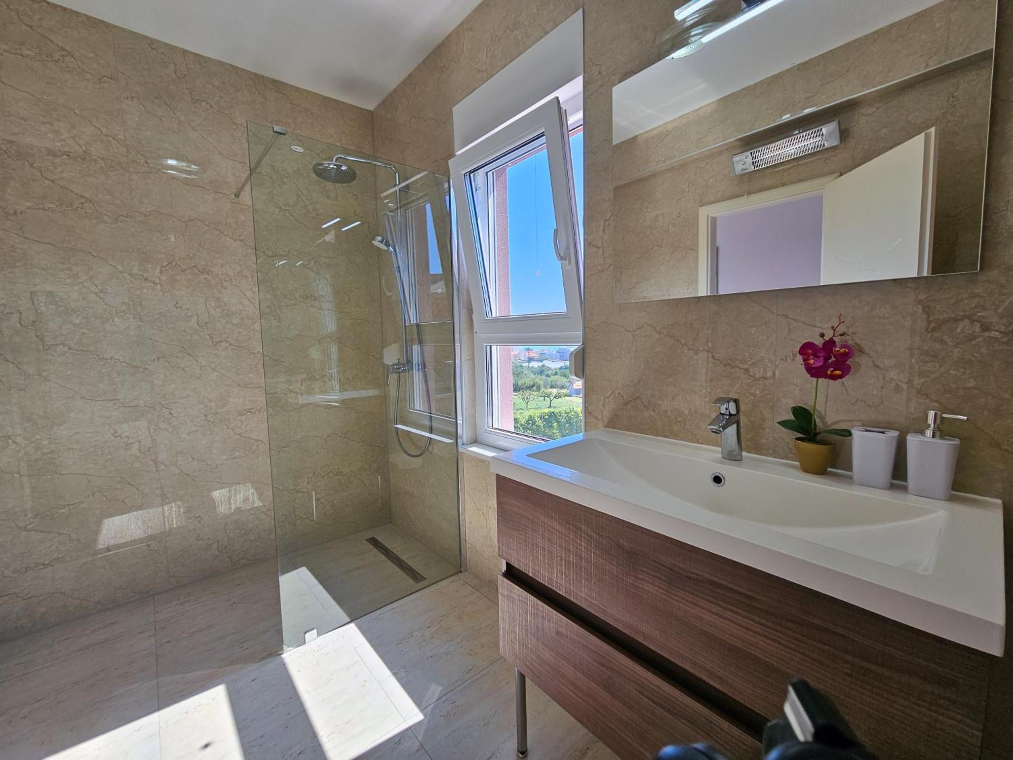Modern Villa With Jacuzzi, Beautiful Sea View, Near Split! Villa 36A Podstrana Dış mekan fotoğraf