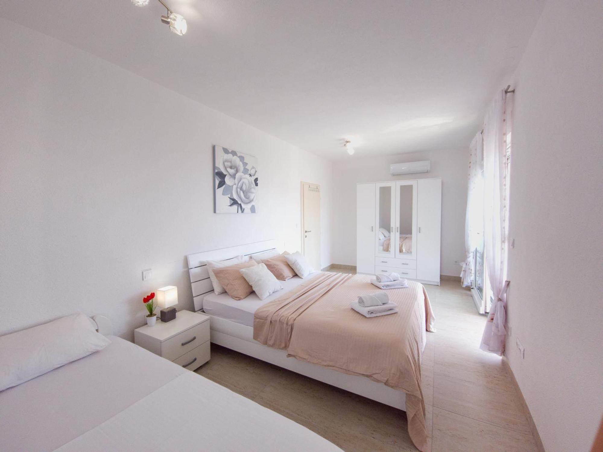 Modern Villa With Jacuzzi, Beautiful Sea View, Near Split! Villa 36A Podstrana Dış mekan fotoğraf