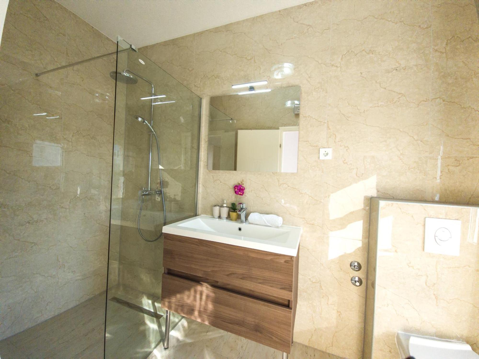 Modern Villa With Jacuzzi, Beautiful Sea View, Near Split! Villa 36A Podstrana Dış mekan fotoğraf
