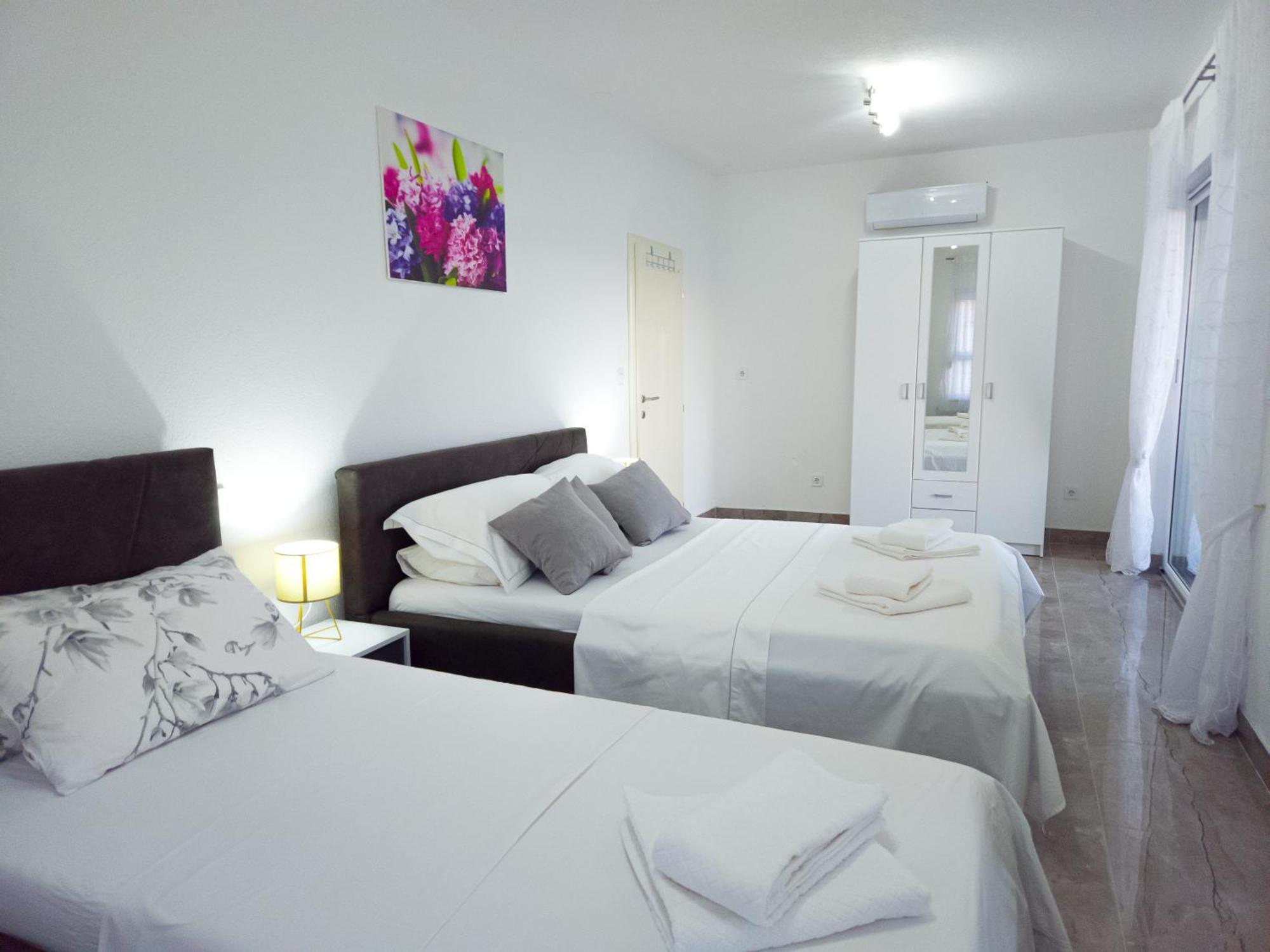 Modern Villa With Jacuzzi, Beautiful Sea View, Near Split! Villa 36A Podstrana Dış mekan fotoğraf